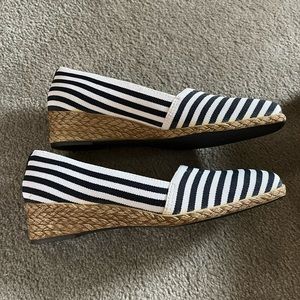 New never worn Life Stride W8 shoes